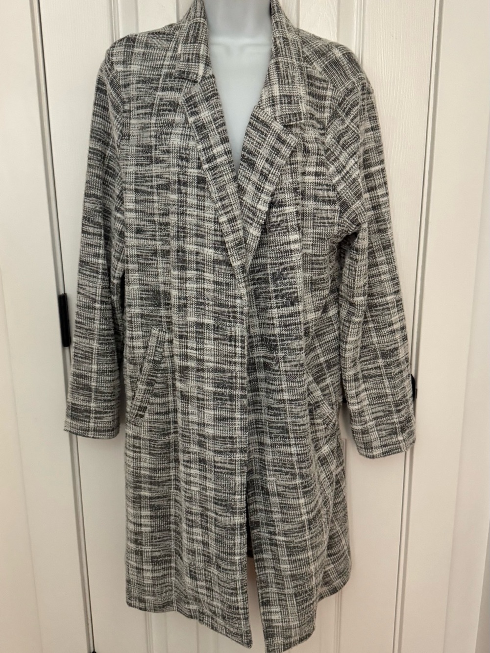 MELLODAY Black & White Plaid Long Trench Coat